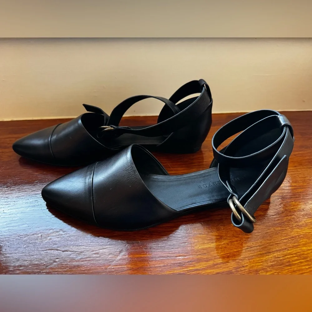 ❤️ NEW JENNI KAYNE BLACK POINTY TOE LEATHER FLATS ANKLE STRAP 7 ITALY - Picture 3 of 10